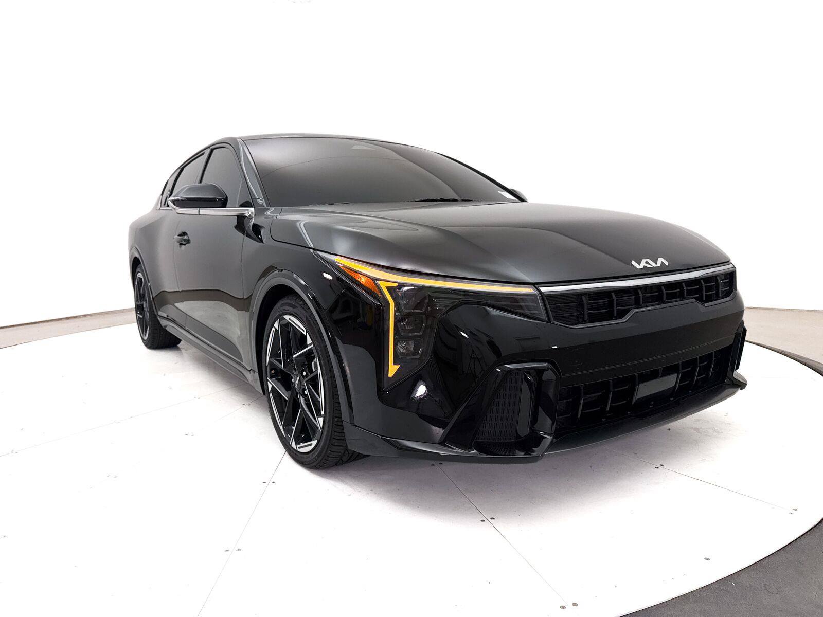 Used 2025 Kia K4 GT-Line w/ GT-Line Premium Package FWD image 13