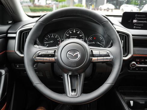 Used 2025 MAZDA CX-50 Meridian Edition w/ Apex Package AWD/4WD image 18