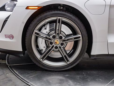 Certified 2022 Porsche Taycan 4S image 10