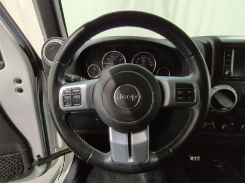 Certified 2017 Jeep Wrangler Unlimited Rubicon image 23