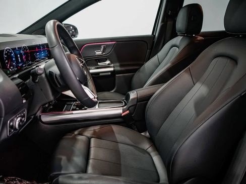 Used 2025 Mercedes-Benz GLA 250 image 16