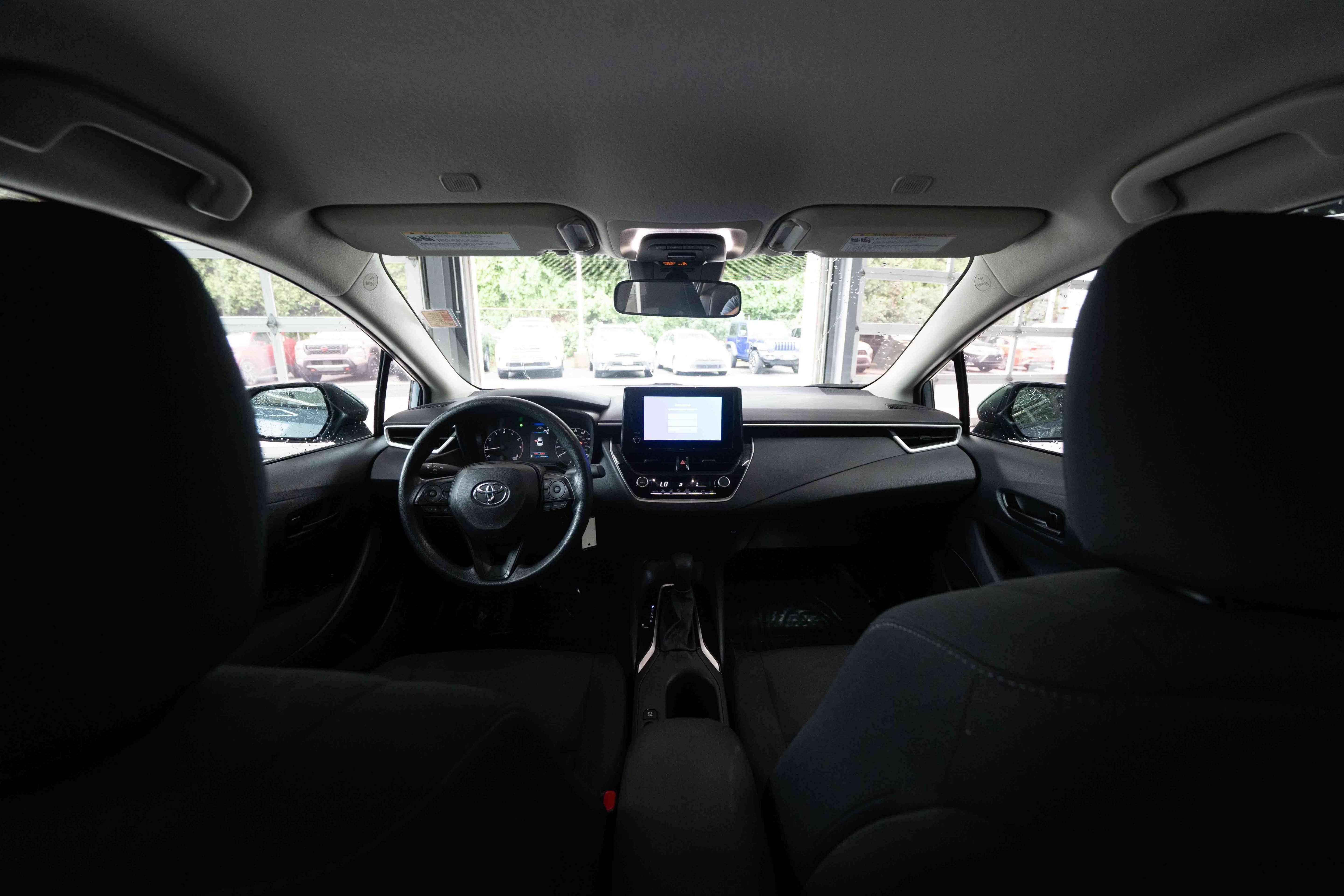 Used 2024 Toyota Corolla LE FWD image 19