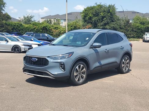 Used 2023 Ford Escape Platinum w/ Premium Technology Package image 34