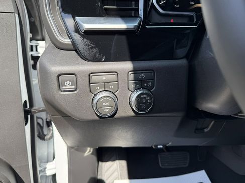 New 2026 GMC Sierra 2500 SLE w/ SLE Value Package; AWD/4WD image 15