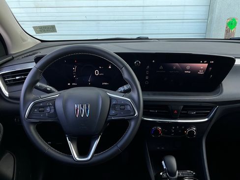 Used 2025 Buick Encore GX Preferred image 12