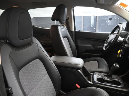 Used 2017 Chevrolet Colorado Z71 image 20