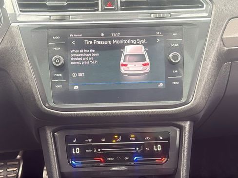 Used 2023 Volkswagen Tiguan SE R-Line image 12