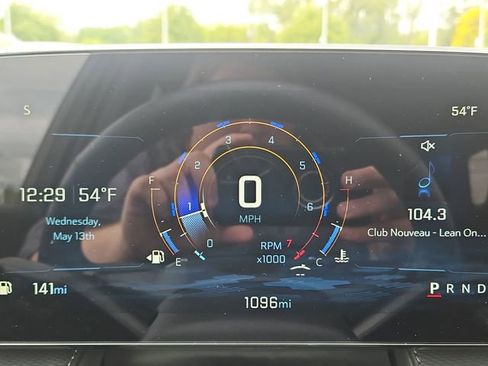 Used 2025 Chevrolet Equinox LT FWD image 15