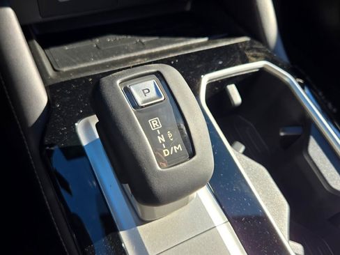 New 2025 Mitsubishi Outlander SE image 23