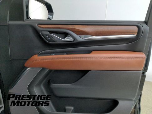Used 2023 GMC Yukon Denali Ultimate AWD/4WD image 29