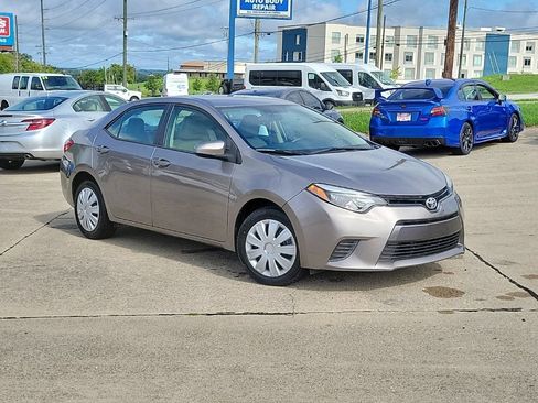 Used 2015 Toyota Corolla LE FWD image 28