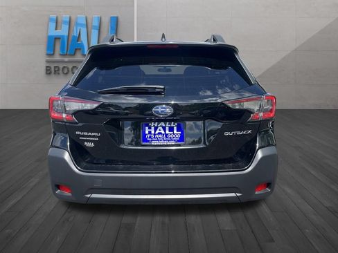 Used 2023 Subaru Outback Premium AWD/4WD image 4