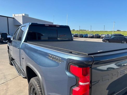 Used 2025 Chevrolet Silverado 2500 LT w/ Trail Boss Package AWD/4WD image 5