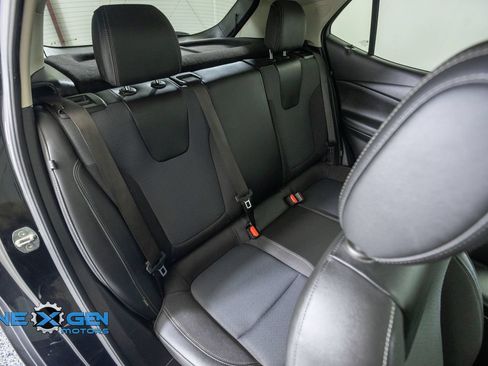 Used 2022 Buick Encore GX Preferred w/ Cold Weather Comfort Package AWD/4WD image 37