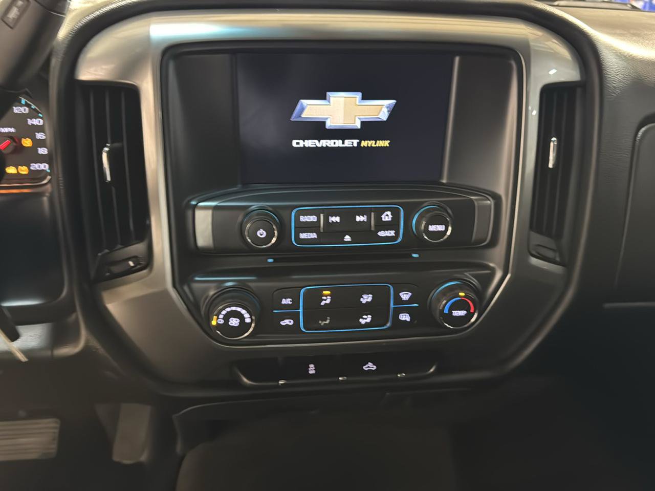 Used 2017 Chevrolet Silverado 1500 LT AWD/4WD image 17