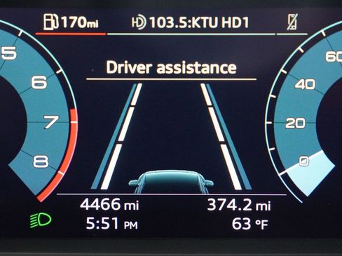 Certified 2025 Audi Q3 2.0T Premium w/ Convenience Package image 15