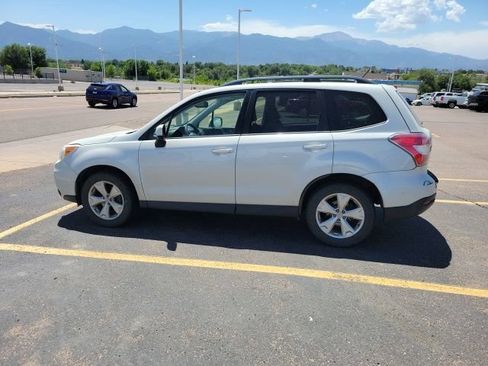 Used 2015 Subaru Forester 2.5i Premium w/ All-Weather Package AWD/4WD image 6