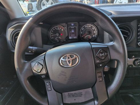 Used 2020 Toyota Tacoma SR AWD/4WD image 14