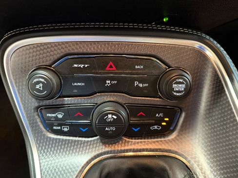 Used 2015 Dodge Challenger SRT Hellcat image 20