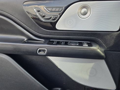 Used 2022 Lincoln Aviator Reserve w/ Equipment Group 201A image 20