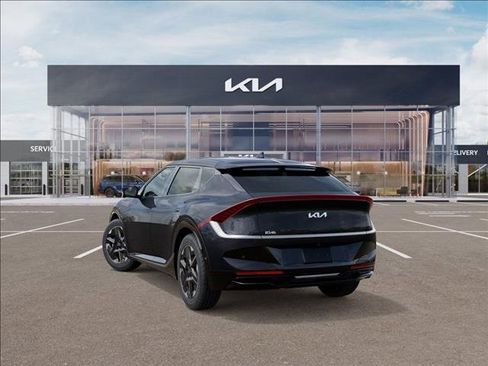 New 2025 Kia EV6 Wind image 4