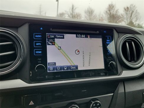 Used 2017 Toyota Tacoma TRD Sport w/ Tow Package image 22