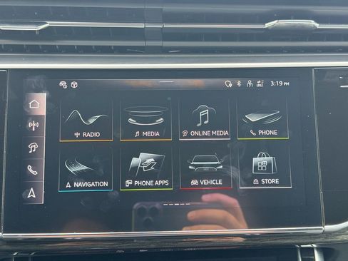 Certified 2025 Audi Q7 3.0T Premium Plus image 33