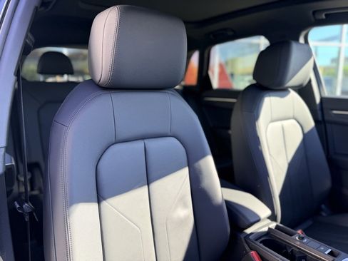 Certified 2024 Audi Q3 2.0T Premium image 22