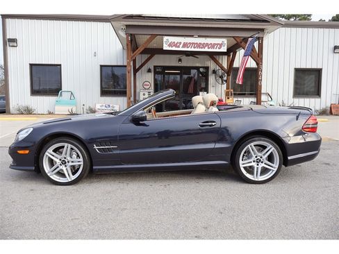 Used 2009 Mercedes-Benz SL 550 image 2