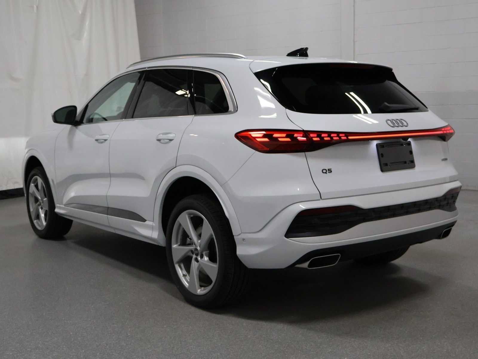 New 2026 Audi Q5 Premium AWD/4WD image 3