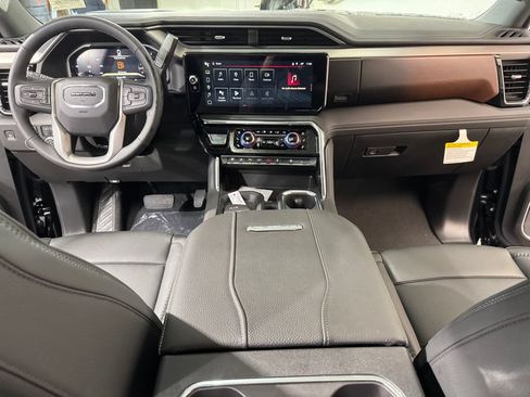 New 2026 GMC Sierra 2500 Denali w/ Denali Reserve Package AWD/4WD image 17
