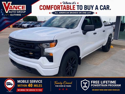 Used 2023 Chevrolet Silverado 1500 Custom AWD/4WD image 3