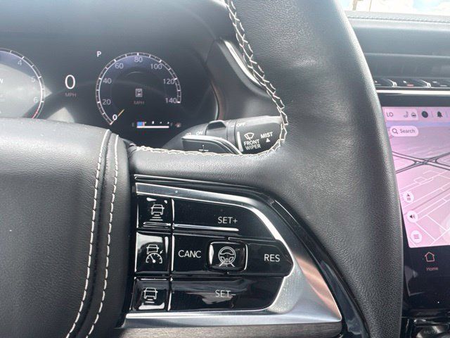 Used 2023 Jeep Grand Cherokee Overland w/ Adv Protech Group III AWD/4WD image 17