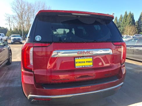 Used 2023 GMC Yukon SLT w/ SLT Premium Package image 10