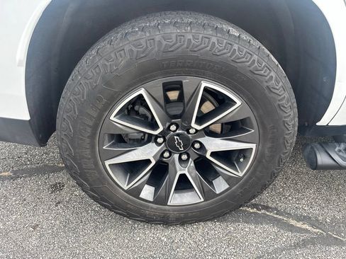 Used 2023 Chevrolet Tahoe Z71 AWD/4WD image 13