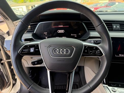 Used 2024 Audi Q8 e-tron Prestige AWD/4WD image 28