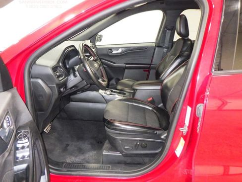 Used 2024 Ford Escape ST-Line w/ Tech Pack #1 AWD/4WD image 8