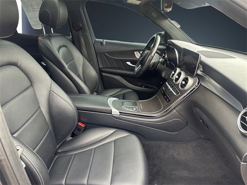 Used 2022 Mercedes-Benz GLC 300 4MATIC image 15