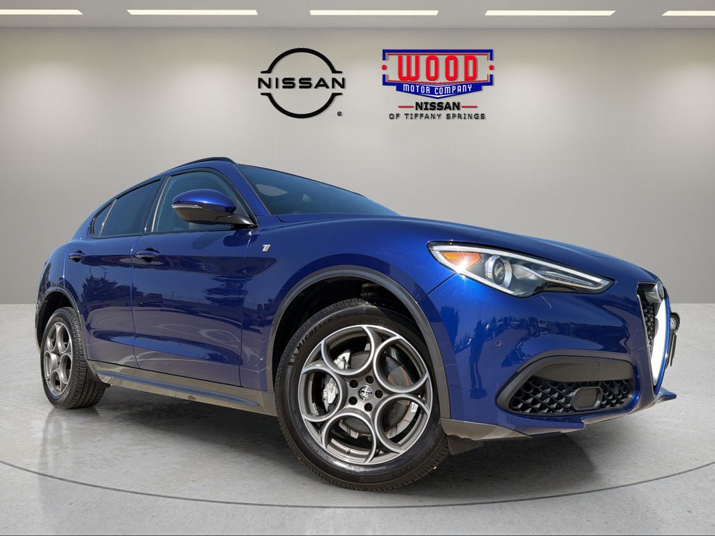 Used 2022 Alfa Romeo Stelvio Ti AWD/4WD image 13