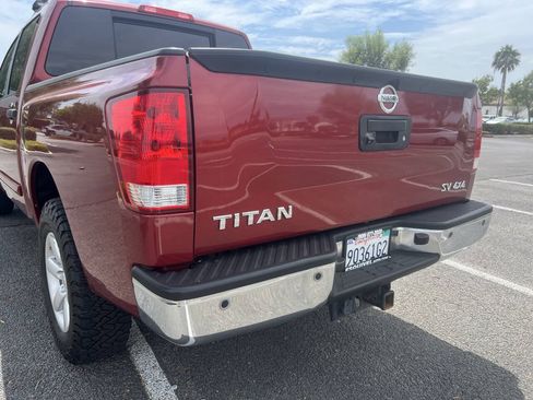 Used 2013 Nissan Titan SV w/ SV Value Truck Pkg AWD/4WD image 16