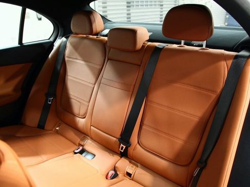 Used 2023 Mercedes-Benz C 300 Sedan image 29