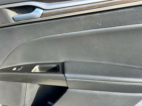 Used 2019 Ford Fusion SEL FWD image 14