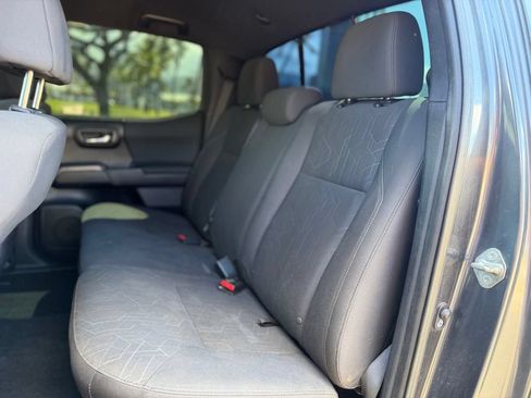 Used 2018 Toyota Tacoma TRD Sport RWD image 10