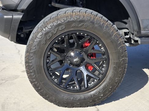Used 2023 Ford Bronco Badlands AWD/4WD image 14
