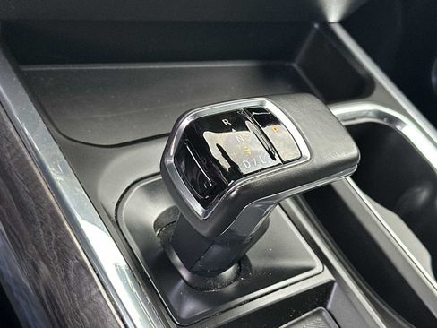 Used 2023 Chevrolet Silverado 1500 LTZ w/ LTZ Convenience Package II AWD/4WD image 23