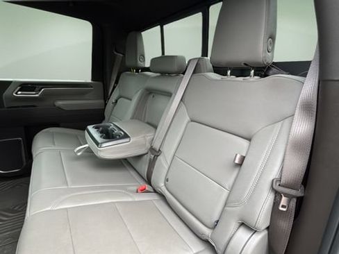 Used 2025 Chevrolet Silverado 2500 LTZ w/ LTZ Premium Package AWD/4WD image 20