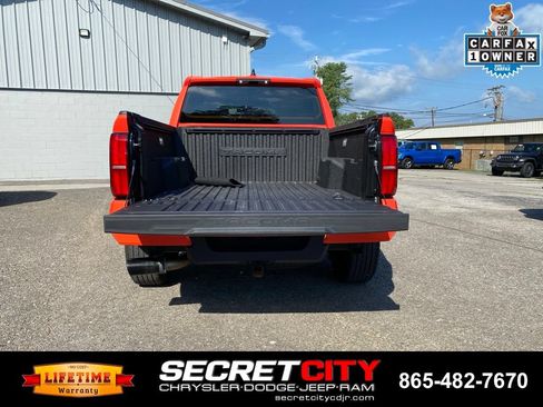 Used 2024 Toyota Tacoma TRD Sport AWD/4WD image 9