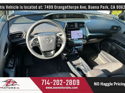 Used 2020 Toyota Prius LE FWD image 18