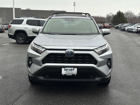 Used 2023 Toyota RAV4 XLE Premium image 28