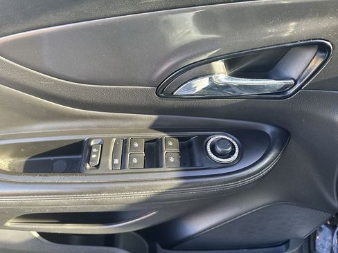 Used 2020 Buick Encore Preferred image 16